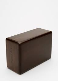 Best Yoga Block Yoga Block Made Of Poplar Wood Rodale S Yoga Block Yoga Studio Design Best Yoga