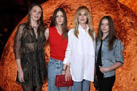 Nicole Kidman Rocks Breakup Bangs, Holds Hands with Both Daughters at  Chanel Show Post-Keith Urban Split