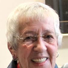 Something Very Ghostly : Amazon.in: Books