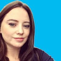 Angela Randall's Instagram, Twitter & Facebook