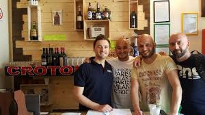 Crotone udinese live score (and video online live stream*) starts on 18 apr 2021 at 13:00 here on sofascore livescore you can find all crotone vs udinese previous results sorted by their h2h matches. Foto Ricordo Crotone Udinese Picture Of Momo Pizzeria Crotone Tripadvisor