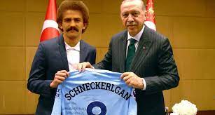 Martin blumenau is an actor and writer, known for speak easy (1997), fm4 tv (2005) and sunshine airlines (2004). Martin Blumenau On Twitter Um Der Affare Um Den Von Mesutozil1088 Und Ilkayguendogan Vollig Egal Ob Durch Blosse Dummheit Oder Kalkulierten Vorsatz Verursachten Gesellschaftspolitischen Totalschaden Auch Etwas Positives Anbzugewinnen