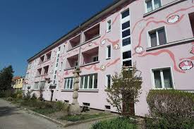 Sie ist teil einer wohnungseigentumsanlage bestehend aus 9 wohneinheiten in verschiedenen größen. 2 Zimmer Wohnung Zu Vermieten Obersteiner Weg 44 B 13086 Berlin Weissensee Weissensee Mapio Net