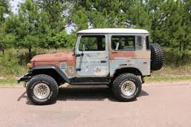 It might not be as upmarket inside as a land rover discovery, but it's just as spacious. For Sale 1977 Toyota Land Cruiser Fj40 Wicked Patina Ih8mud Forum