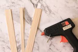 It only takes seven steps, and you can make a beautiful ring on your first try. Diy Wooden Photo Stand No Power Tools Needed Dossier Blog