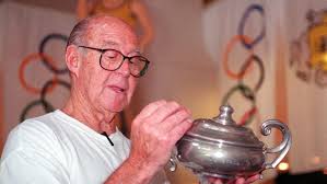 Gold Coast Commonwealth Games: The 'Miracle Mile' that almost killed a  runner