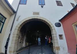 45° 48′ 56.48″ n, 15° 58′ 30.45″ e. Kamenita Vrata Zagreb Last Gates Standing