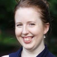 Lisa Popp's Instagram, Twitter & Facebook