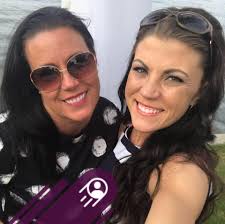 What garage sale items are available in Freeland?