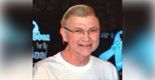 Amber Rau's Instagram, Twitter & Facebook