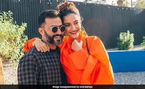 Anand Ahuja S First Ever Snapchat Message To Sonam Kapoor Was About This sonam kapoor was