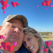 Where to buy fertilizer and buggies in Bonham, Texas?