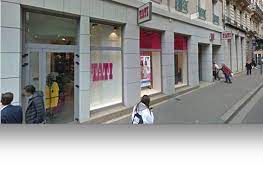 Le Magasin Tati De La Presqu Ile A Lyon N Est Plus Il A Ete Remplace Par L Enseigne Gifi Vivre Villes