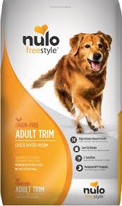 These treats have a variety of fruits, vegetables, whole grains, and meat your dog will love. Low Fat Dog Food The 10 Best Low Fat Dog Foods For Your Pup