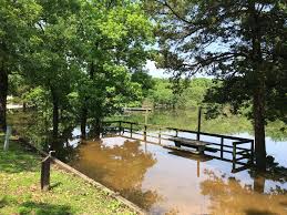 Pomme de terre lake near hermitage, mo : Pomme Pomme De Terre Lake U S Army Corps Of Engineers Facebook