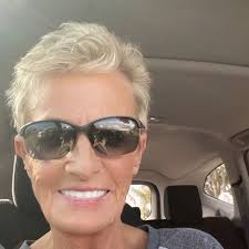 Read George Orwell 1984