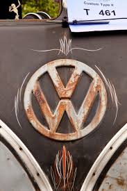 Rusty Vw Microbus Emblem Vw Bus Vw Emblem Vw Art
