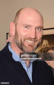 Annabel Croft and Amber Croft attend the private view of ENCOUNTER... News  Photo