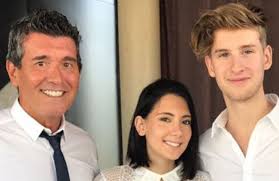 Yo sabía que íbamos a llorar. Ni Su Papa Se La Esperaba La Pequena Hija De Cherutti Se Caso Y Se Va Del Pais La 100