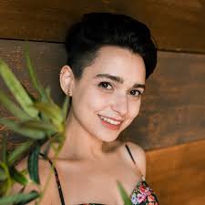 Madeline Bender Email & Phone Number