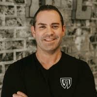 Shawn Kidder's Instagram, Twitter & Facebook