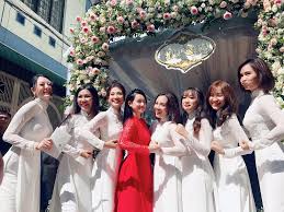 Lễ vu quy diễn ra vào lúc 14h cùng ngày. Ä'am CÆ°á»›i TrÆ°á»ng Giang Nha PhÆ°Æ¡ng Thu Hut Cong Chung Bao NgÆ°á»i Lao Ä'á»™ng