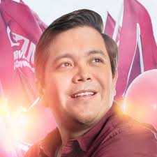 Alcalde Daniel Cisneros invierte más de dos millones de dólares en un  estadio, ¿para qué?