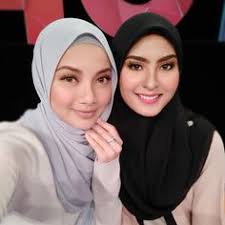 Selain itu, neelofa turut memuat naik video berdurasi selama 13 minit 45 saat tentang aplikasi berkenaan. 110 Neelofa Ideas Hijab Fashion Muslimah Fashion Fashion