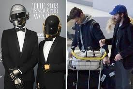 23 млн просмотров 5 лет назад. Surprise The Daft Punk Dudes Look Like Your Average Hipsters Under Those Helmets Pop Gossip Zimbio