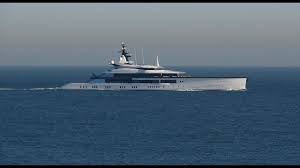 Jeff bezos buys the world's largest charter superyacht ? Boat Yacht Rental Jeff Bezos Mega Yacht Flying Fox