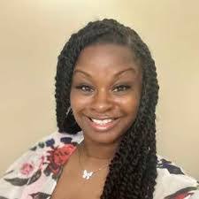 Amanda Kallas's Instagram, Twitter & Facebook