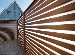 Wichtig bei einem modernen garten ist die abgrenzung der einzelnen räume. Sichtschutz Schallschutz Terrassen Holz Timbertech Wpc Befestigungssysteme Decking Systeme Fassaden Zaune Carports Fassaden Ideen Fur Garten Landschaft Architektur Braun Wurfele