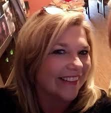 Amanda Ware's Instagram, Twitter & Facebook