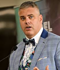 L'aspirant maire Sam Hamad confirme être un proche d'un géant de  l'immobilier de Québec