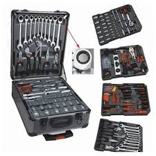 Trousse d'outils de base pour les réparations quotidiennes ainsi que les professionnels, généralement livre avec sac de transport. Malette 186 Outils