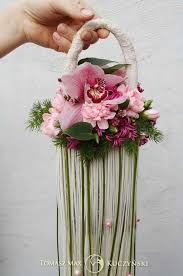 Wedding Bouquet Centerpiece Www Tablescapesbydesign Com Https Www Facebook Com Pa Contemporary Wedding Flowers Unique Flower Arrangements Flower Arrangements