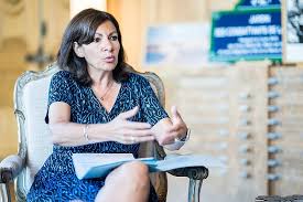 She has been a member of the socialist party (ps) since 1994, previously serving as former national secretary for culture and media. Traffic Airbnb Budget Anne Hidalgo Sets The Course For Her New Term Paris Property Group