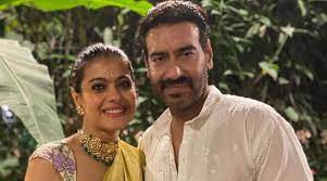 Umur 46 tahun) adalah seorang pemeran india yang dikenal atas karyanya dalam perfilman hindi.salah satu aktris tersukses pada 1990an, ia telah meraih beberapa penghargaan, termasuk enam penghargaan filmfare. When Ajay Devgn Was Not Allowed To Talk To Kajol On The Phone Even After Two Years Of Being Married Entertainment News The Indian Express