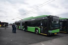 Linia 23 de tramvai (zețarilor‎→faur poarta 4) are 32de stații, prima stație la zețarilor și ultima stație la faur poarta 4. Primele Autobuze Electrice Èi Troleibuze Vor Intra De Luni In Trafic BraÈovul Va Ajunge La 133 De Mijloace De Transport Verzi Buna Ziua Brasov