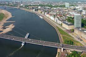 Maybe you would like to learn more about one of these? File River Rhein Dusseldorf Bird S Eye View Rathausufer Vor Histor Altstadt Rheinufer Nrw Wolfgang Pehlemann Dscn1026 Jpg Wikipedia