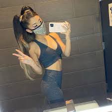 Posted at 9:12 21 dec 20209:12 21 dec 2020. Mit The Weeknd Und Co Das Ist Ariana Grandes Neues Album Promiflash De