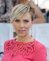 See 56 scarlett johansson hairstyles and haircuts that we know you'll love plus a couple we're not so sure. 58 Scarlett Johansson Hairstyles Haircuts You Ll Love 2017