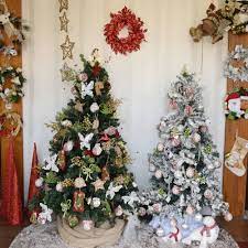 Veja onde comprar sua árvore de natal e modelos lindos para inspirar a sua! Dicas Infaliveis Para Decorar Sua Arvore De Natal Blog Casa Da Iaza