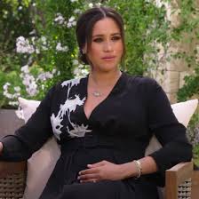 Oprah winfrey will be interviewing prince harry and meghan, duchess of sussex, on sunday night on cbs in their first interview since they stopped royal duties and since announcing she is pregnant with their second child. Watch Meghan Markle And Prince Harry Oprah Interview Teasers Popsugar Celebrity