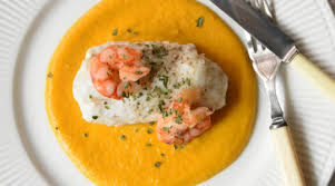Recette De Merlu En Sauce Aux Carottes Et Curry Recette Merlu Recette Recette Poisson