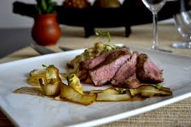 Es gilt ein weihnachtsmenü mit drei gängen für vier personen zu gestalten. Gourmet Menu Ohne Stress