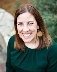 Laura Karr's Instagram, Twitter & Facebook