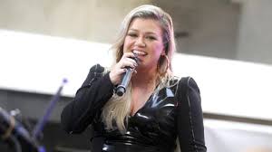 Released as a companion track to clarkson's children's book river rose and the magical christmas, it was later issued as a. Kelly Clarkson Falsche Krebs Diagnose Kurz Vor Grammy Gewinn Stern De