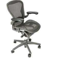 With this chair you have style and luxury committed in a way that brings indulgence to every aspect of office work. Herman Miller Aeron Chair Fully Adjustable Graphite Beverly Hills Chairs
