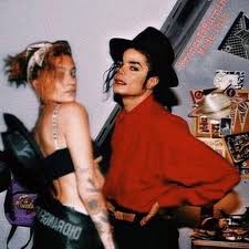 After his death, paris and her brothers lived with their grandmother, katherine jackson, since paris was estranged from her mother, debbie rowe. Michael Jackson S Daughter Paris Shares Emotional Tribute To Her Dad On His Birthday Mirror Online
